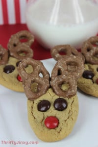 Peanut Butter Pretzel Reindeer Cookies Recipe – Fun and Easy Christmas Recipe!