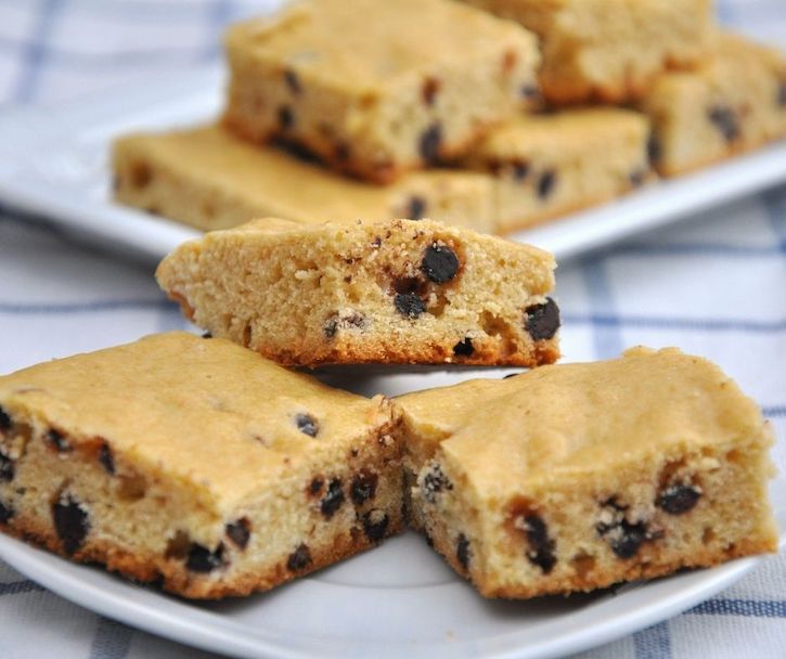 chocolate chip cookie bars made with cake mix