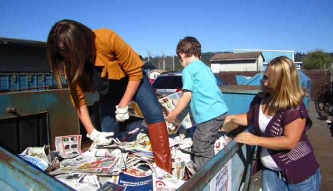 Dumpster Diving for Coupons on Extreme Couponing Show