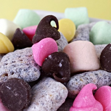 Spring Muddy Buddies for Easter