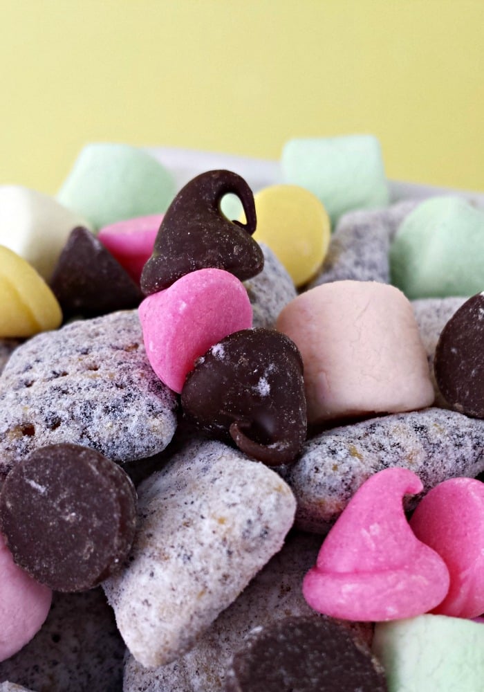 Spring Muddy Buddies for Easter or Baby Showers