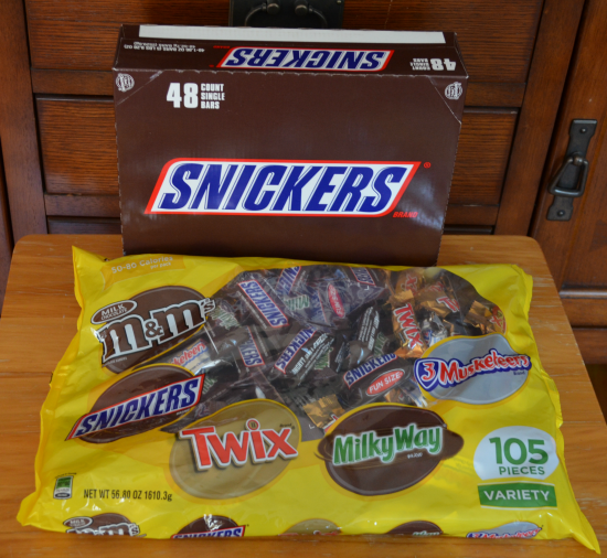 SNICKERS 48 Count Box and 105 Piece Variety Bag 