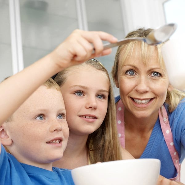 Kids Baking with Mom