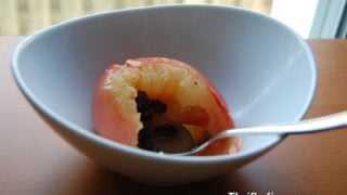 Easy and Delicious Baked Apples from the Microwave