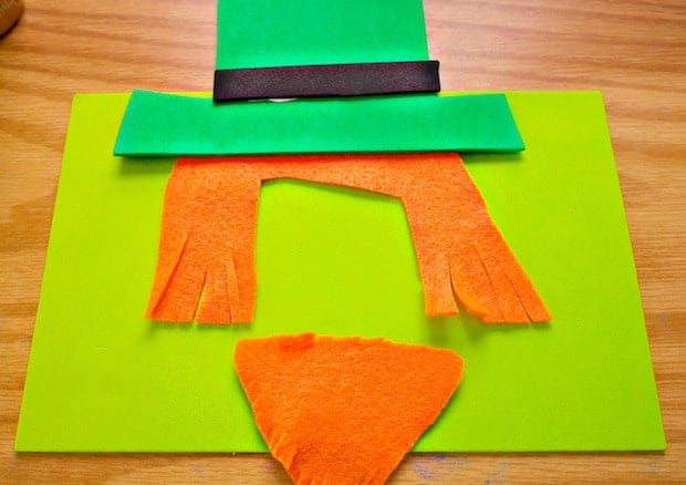 Leprechaun Photo Magnet St. Patrick's Day Craft Process 2