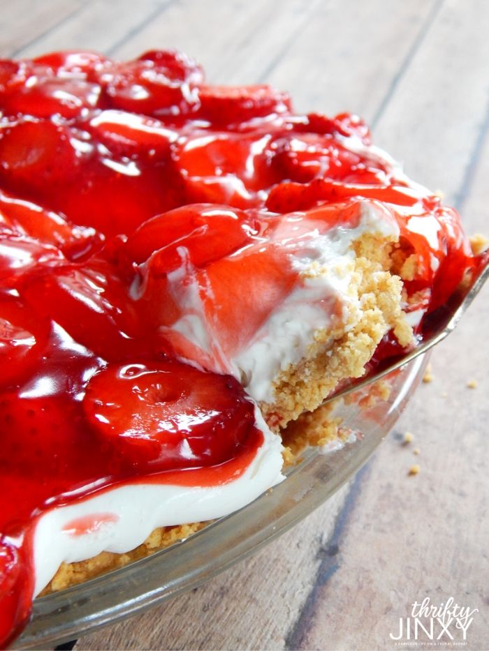 Easy Strawberry Cheesecake Pie Recipe Thrifty Jinxy 