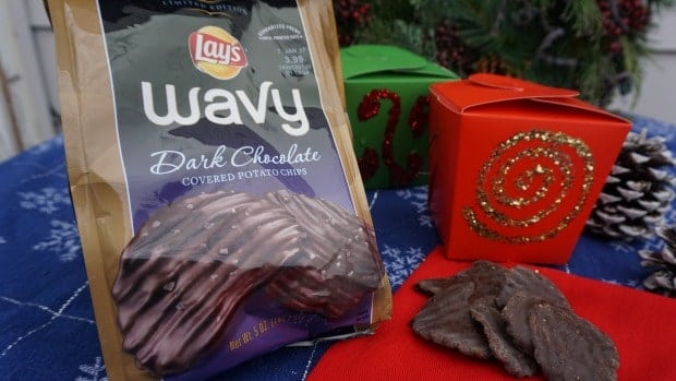 diy-festive-holiday-chip-boxes-with-wavy-lays-chocolate-covered-potato-chips