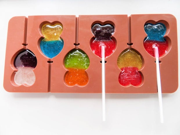 diy-valentine-heart-lollipops-process-2