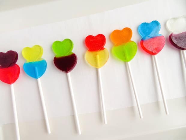 diy-valentine-heart-lollipops-process-3