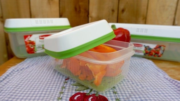 Rubbermaid FreshWorks Large Square Produce Saver Storage Container, 11.1  Cups 