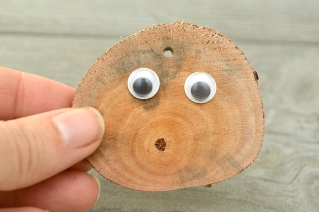 How to Make Adorable Wood Slice Christmas Ornaments - Frugal Fun For Boys  and Girls