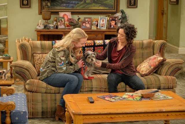 Becky and Darlene on Roseanne Couch