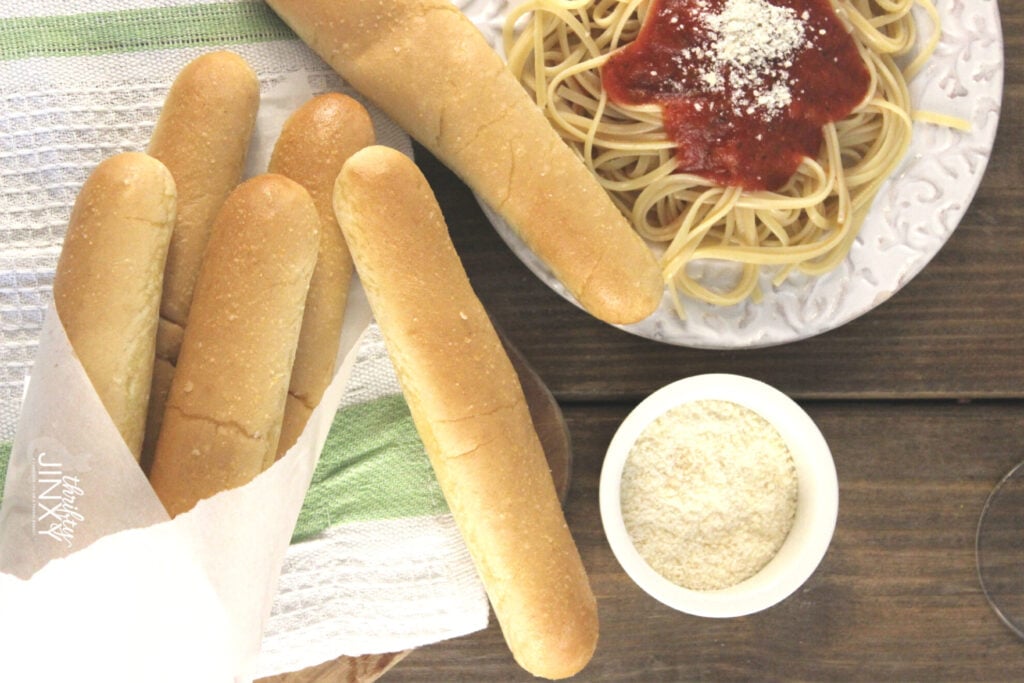 Copycat Olive Garden Breadstick Recipe