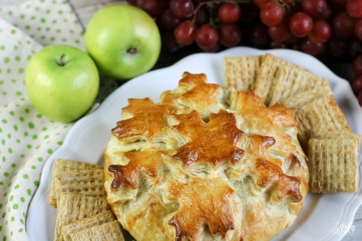 Apple Cranberry Brie en Croute horizontal 2