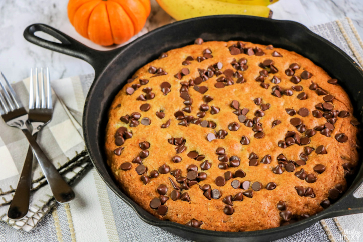Skillet Banana Bread with Chocolate Chips Recipe