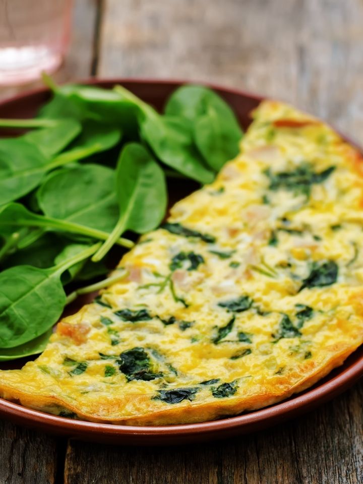 Spinach and Feta Omelette - Thrifty Jinxy