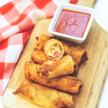 Pizza Egg Rolls with Dipping Sauce