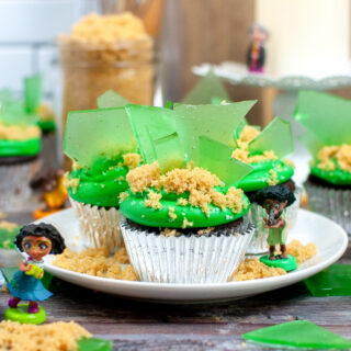 Encanto Bruno Cupcakes