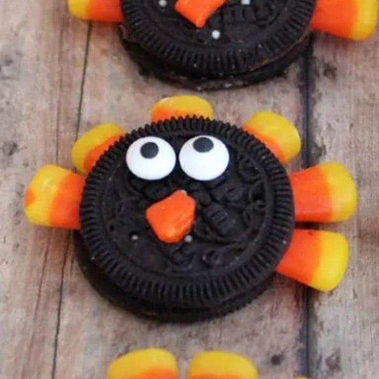 The Cutest OREO Turkey Cookies