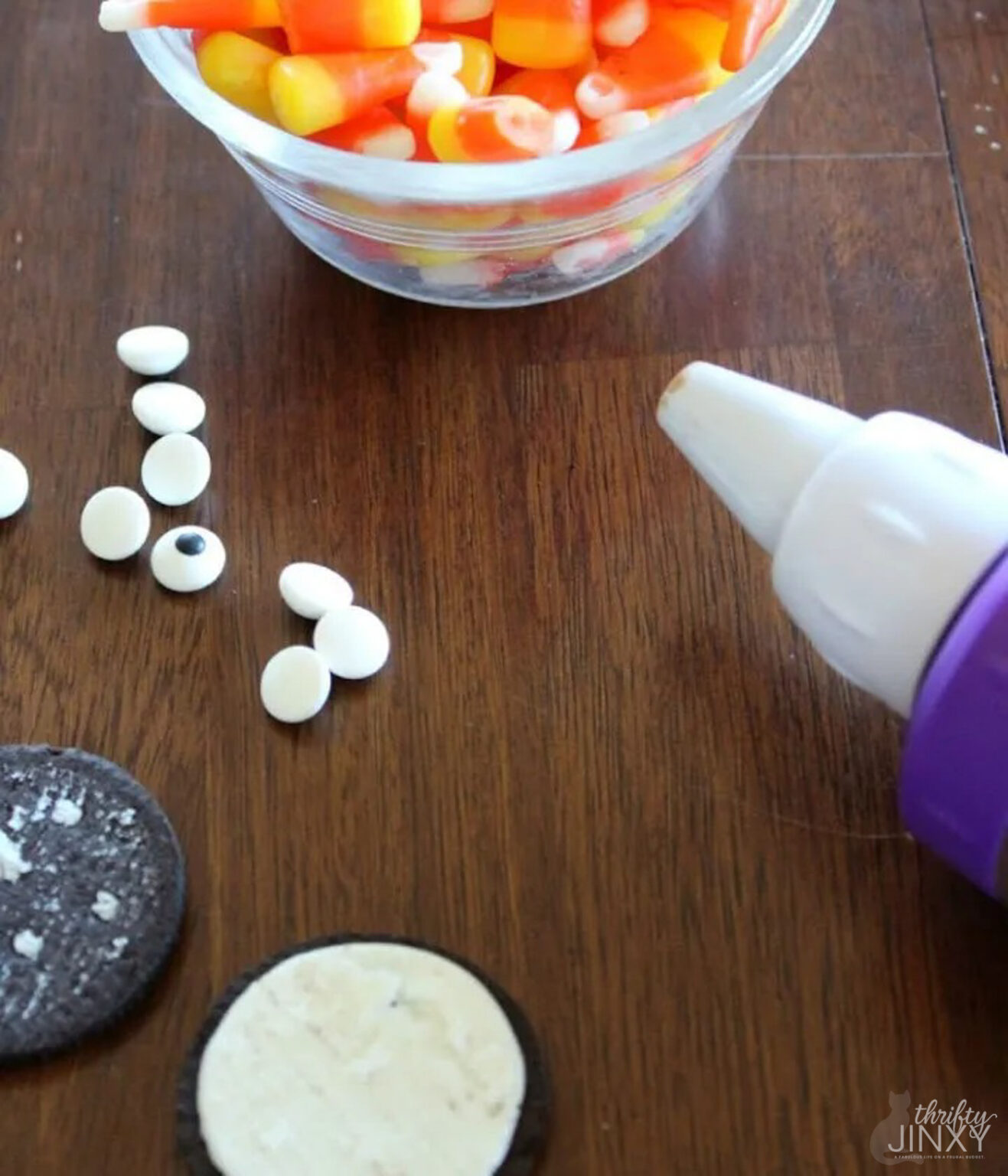 The Cutest OREO Turkey Cookies - Thrifty Jinxy