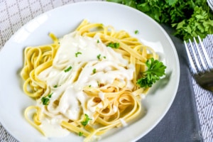 Copycat Olive Garden Alfredo Sauce