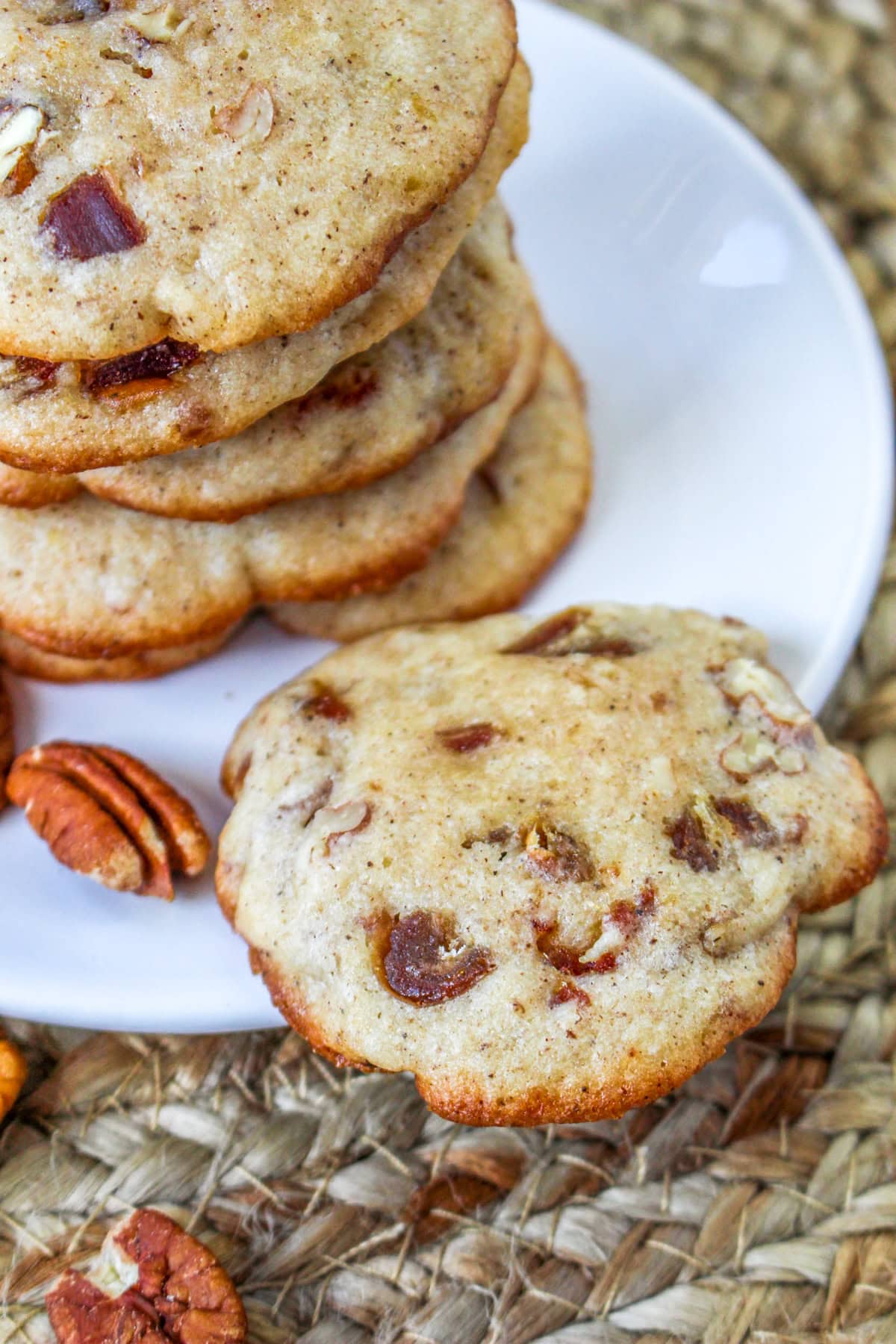 Pecan Date Spice Cookies