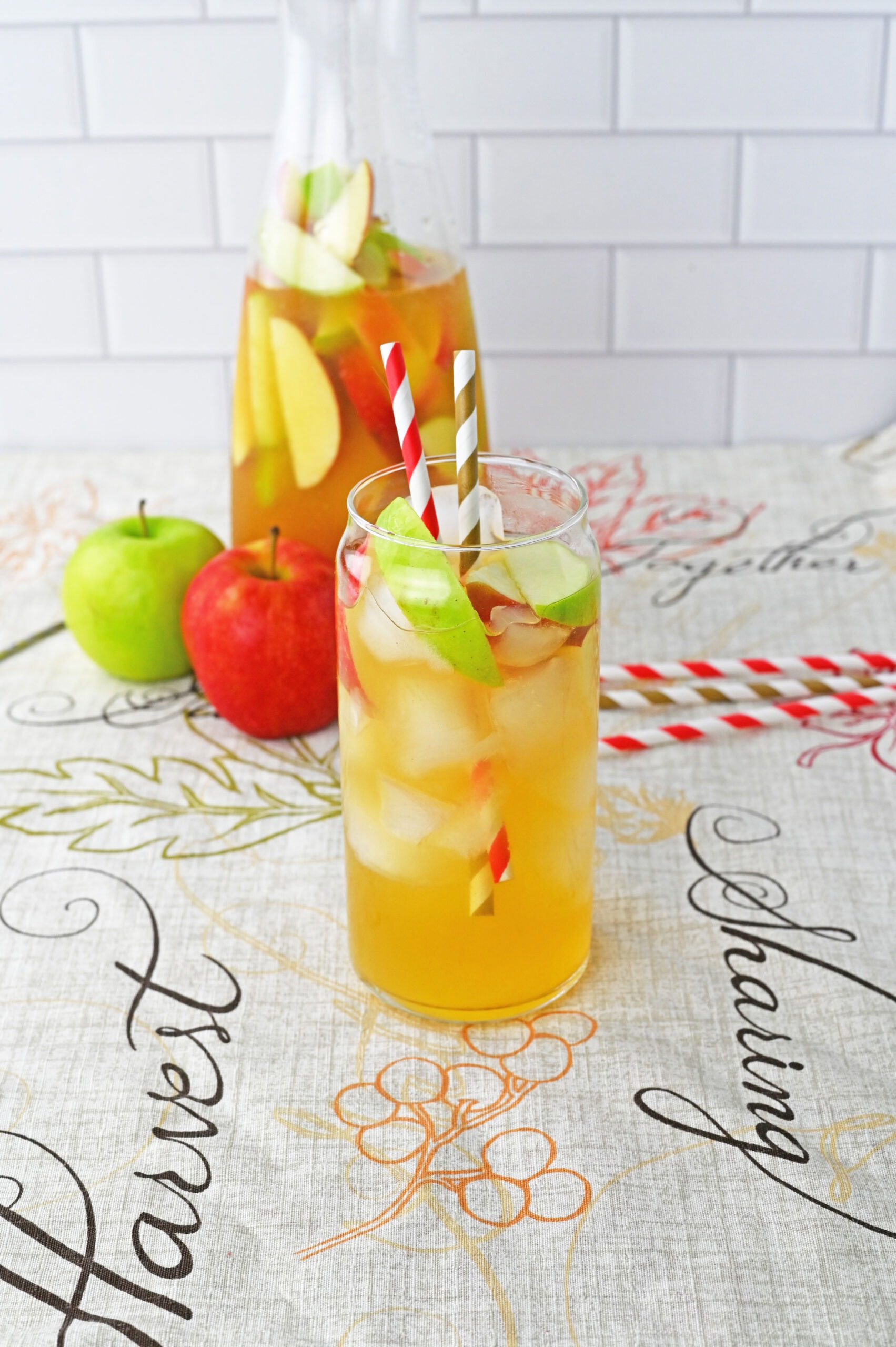 horizontal apple pie punch
