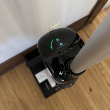 UWANT D100 Wet & Dry Vacuum Cleaner Top View.